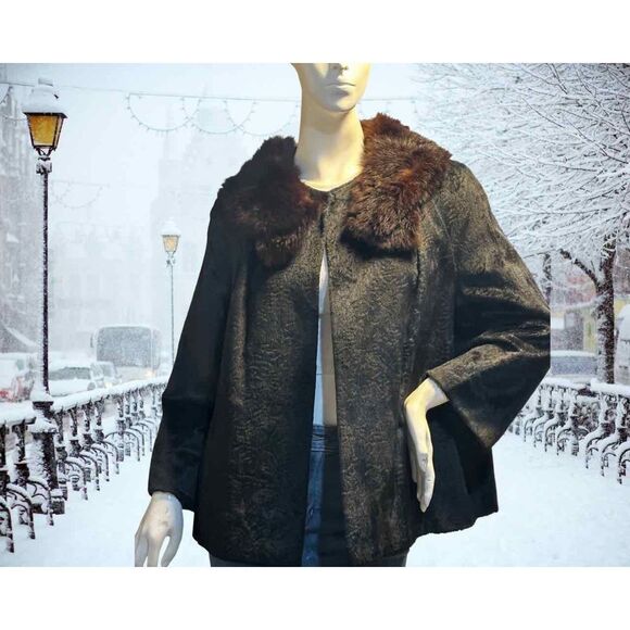 Vintage
1950s/1960s dark navy blue sculpted velour jacket. - Picture 10 of 11